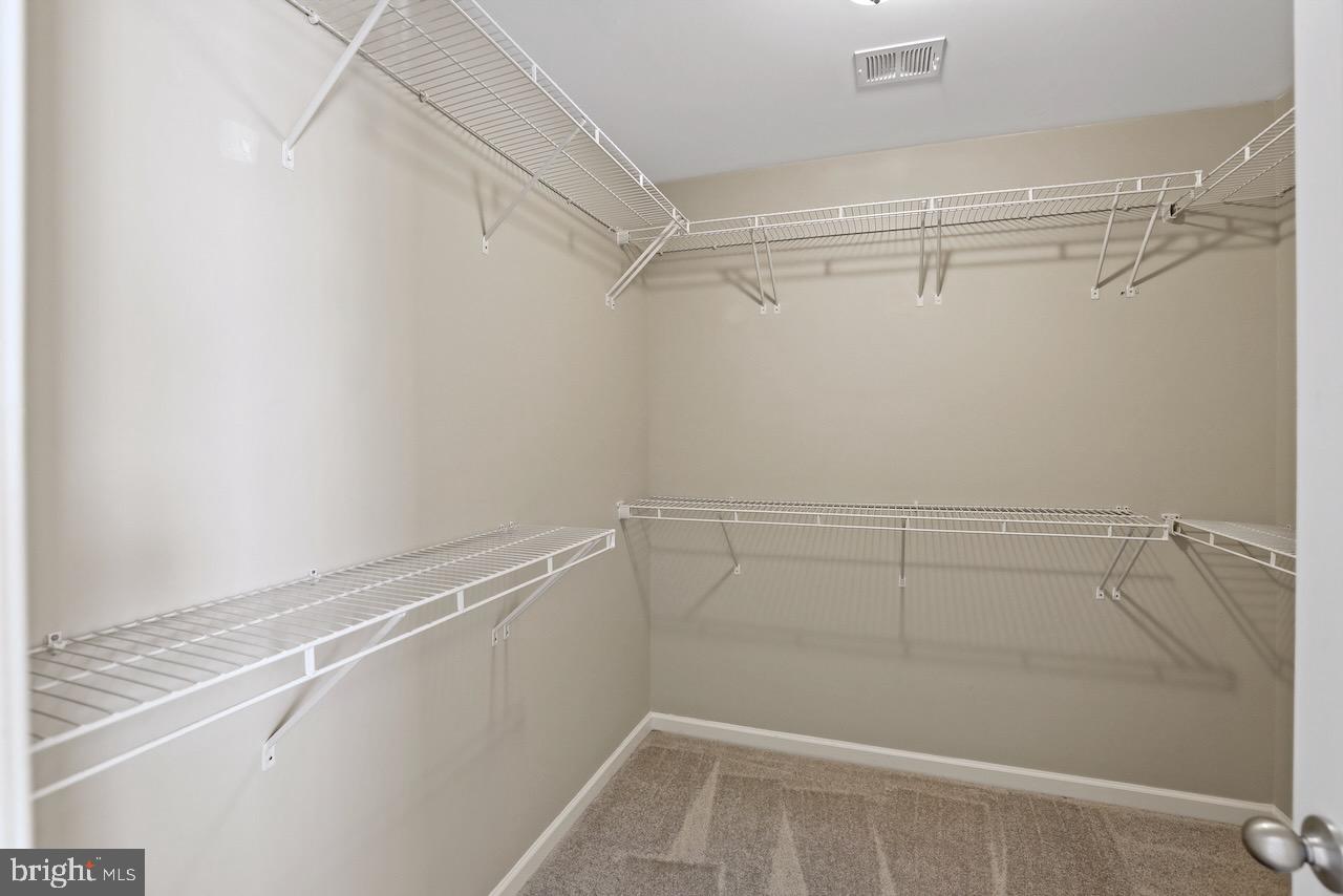 LAKELAND PLACE - Residential