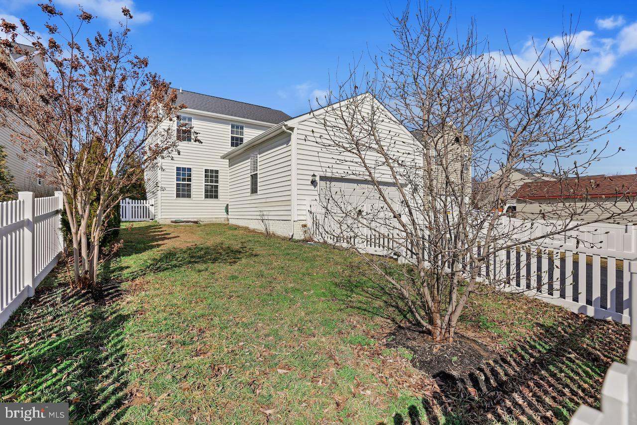 LAKELAND PLACE - Residential