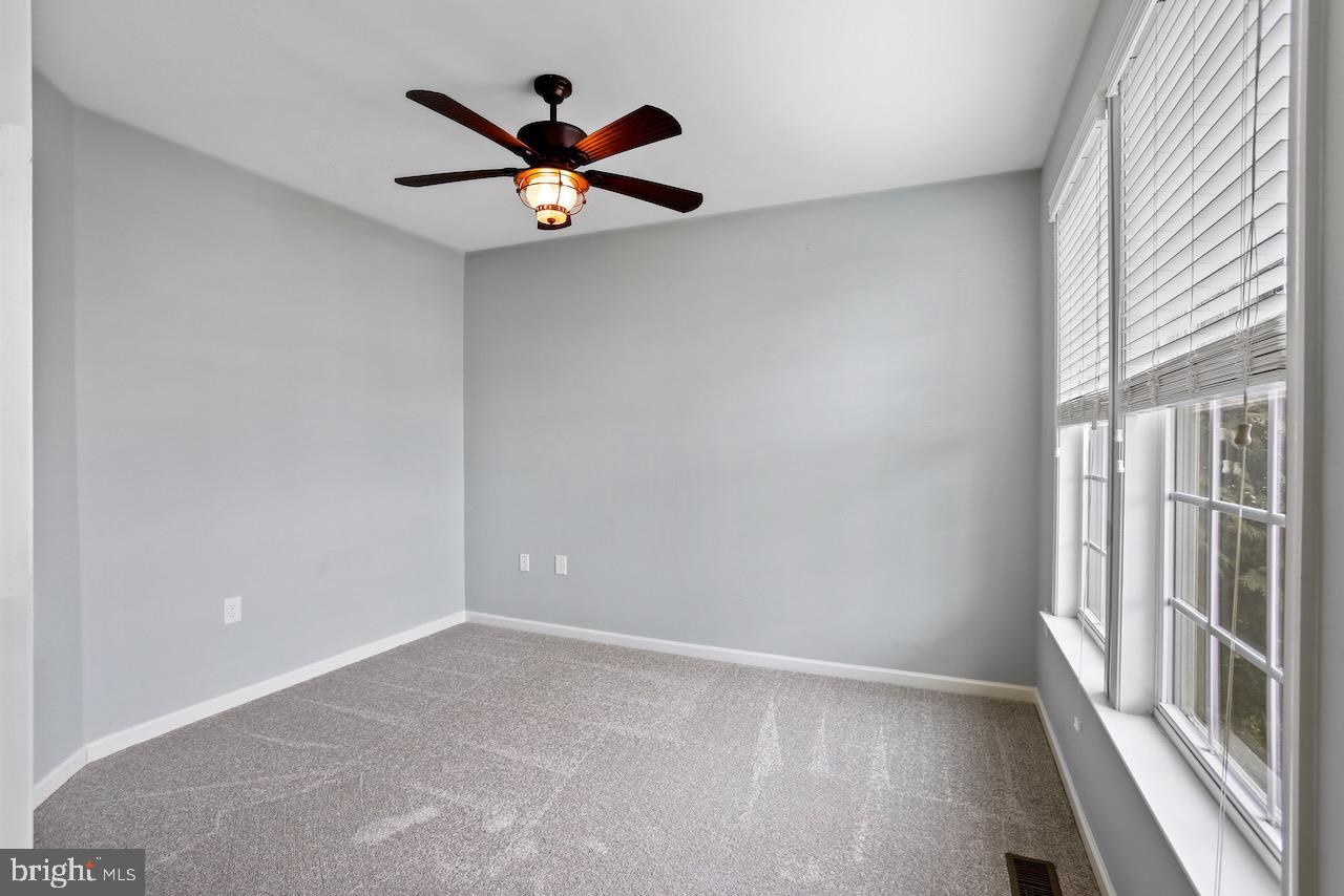 LAKELAND PLACE - Residential