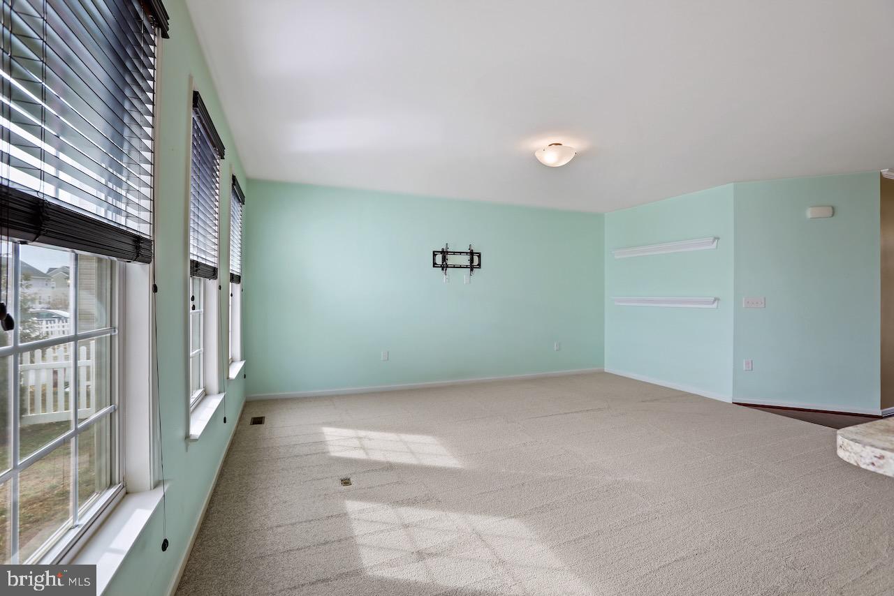 LAKELAND PLACE - Residential