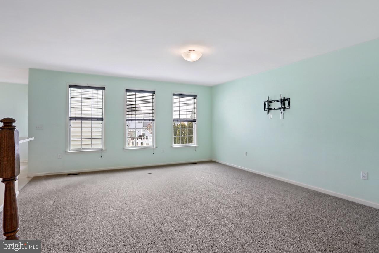 LAKELAND PLACE - Residential