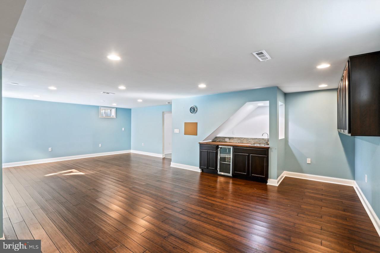 LAKELAND PLACE - Residential