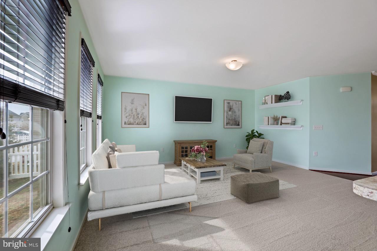 LAKELAND PLACE - Residential