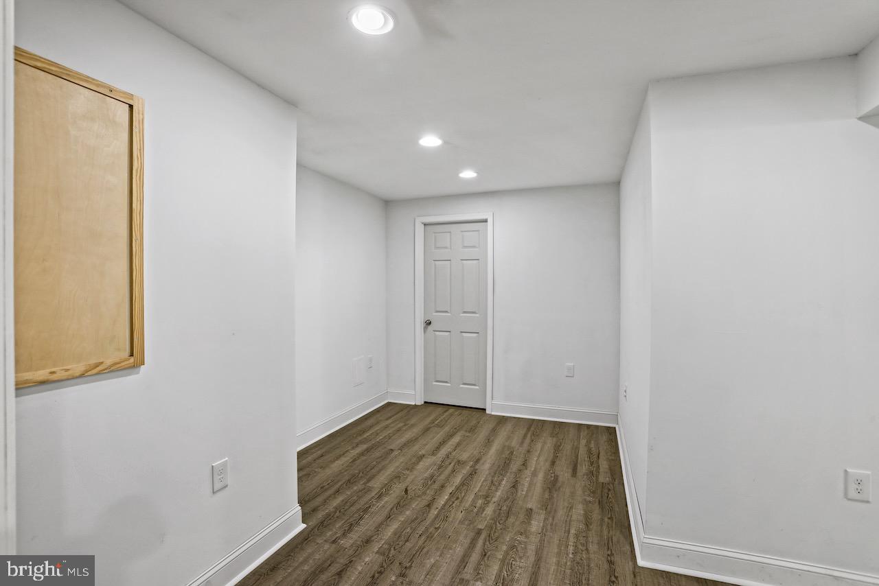 LAKELAND PLACE - Residential