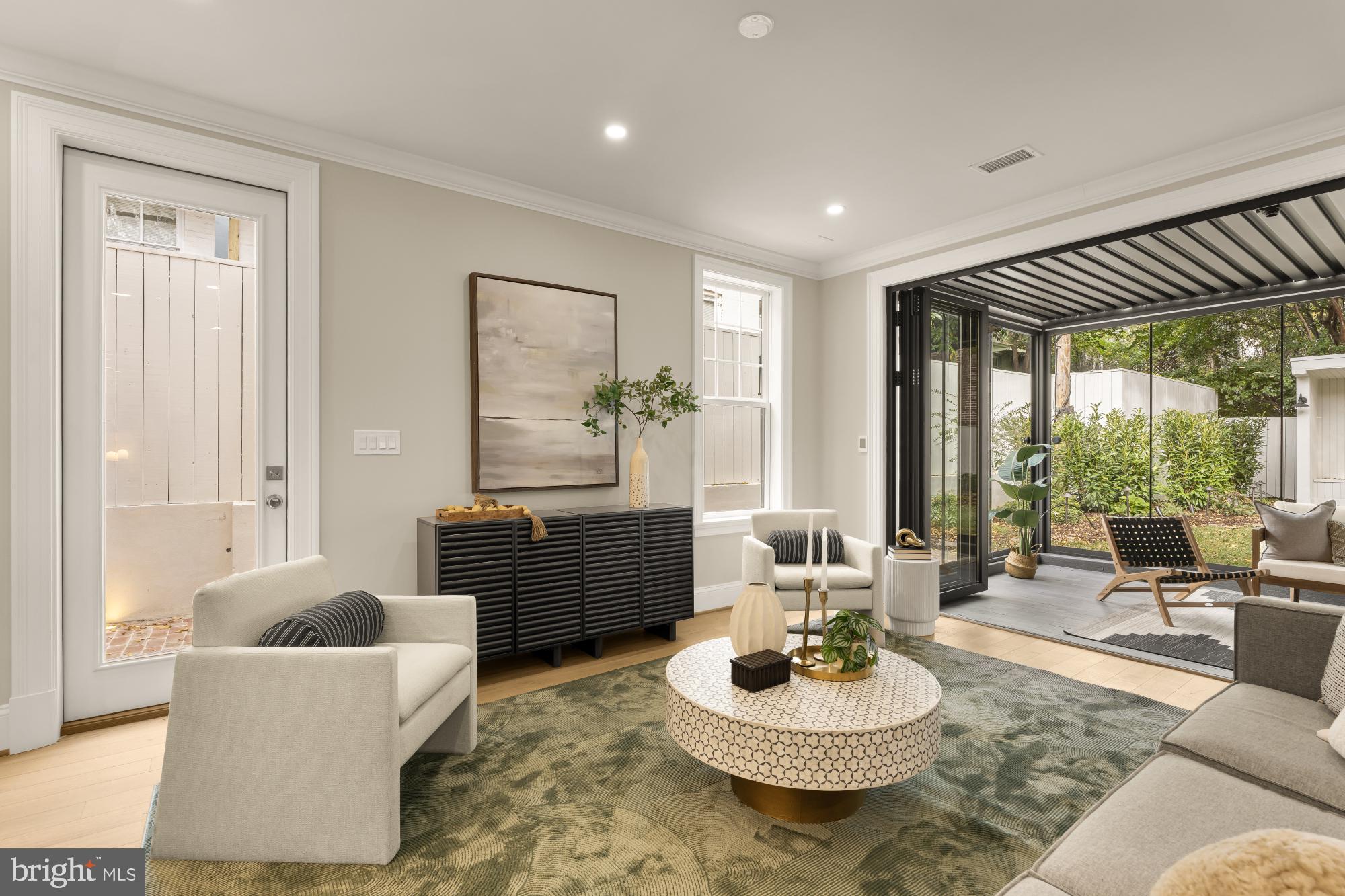 GEORGETOWN - Residential