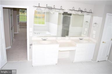 ZACHIA MANOR SUB - Residential Lease