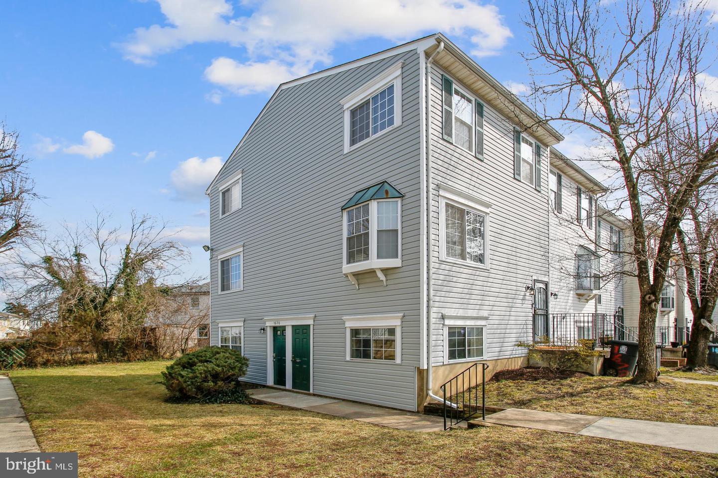 BROOKSQUARE CONDO - Residential Lease