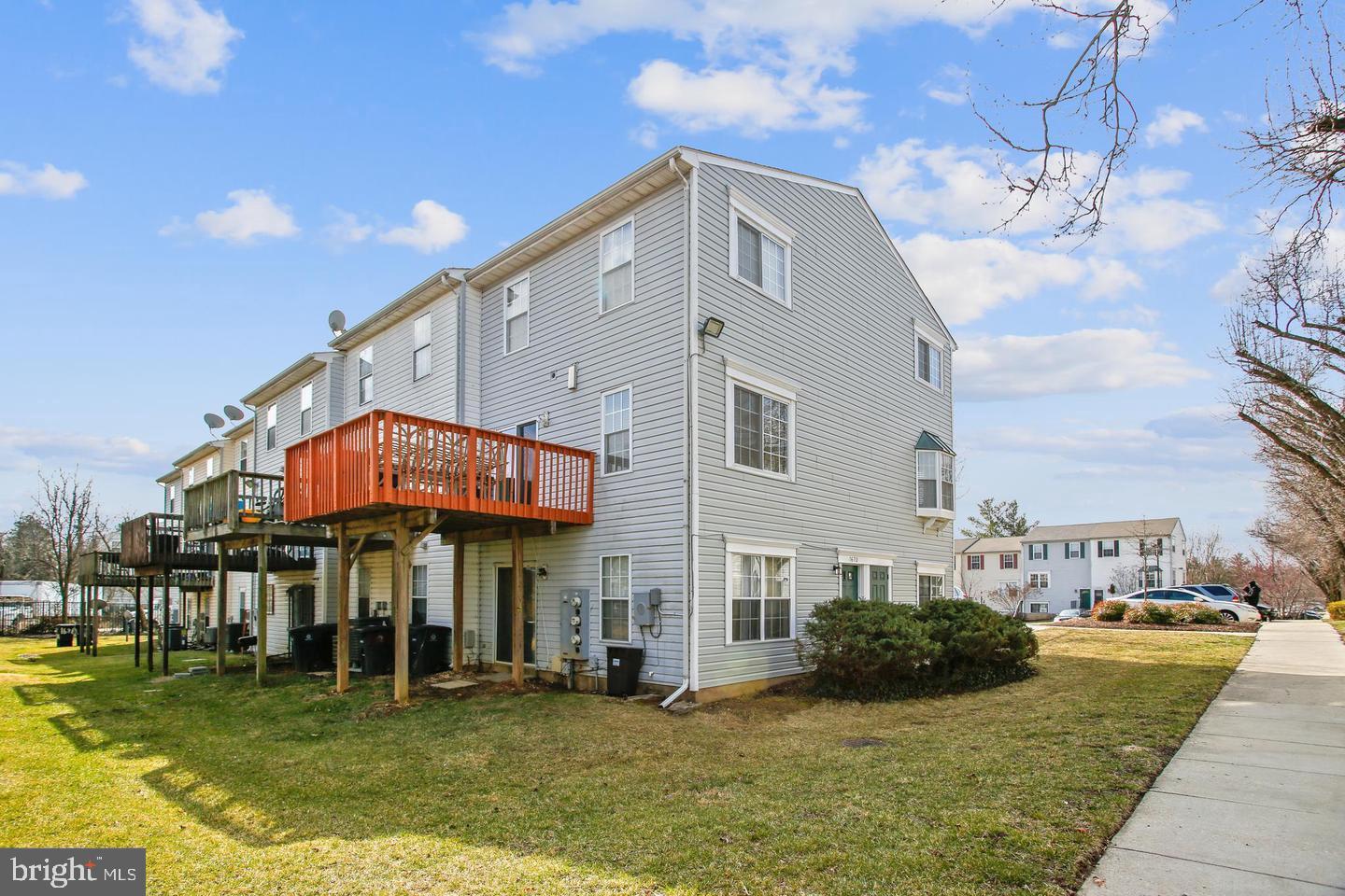 1670 BROOKSQUARE DRIVE 54