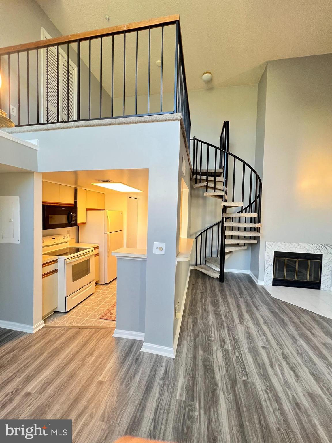 VISTAS AT LAKE ARBOR - Residential Lease