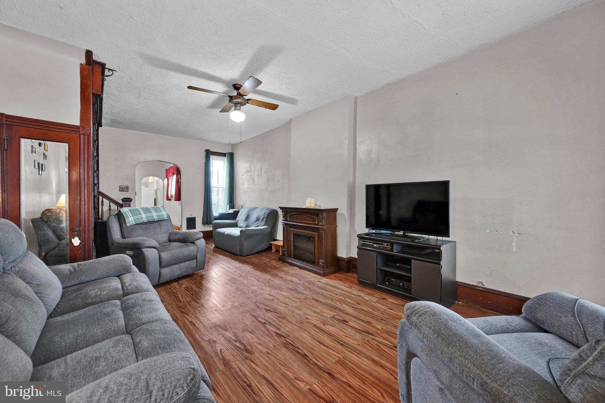 1435 N 10TH STREET