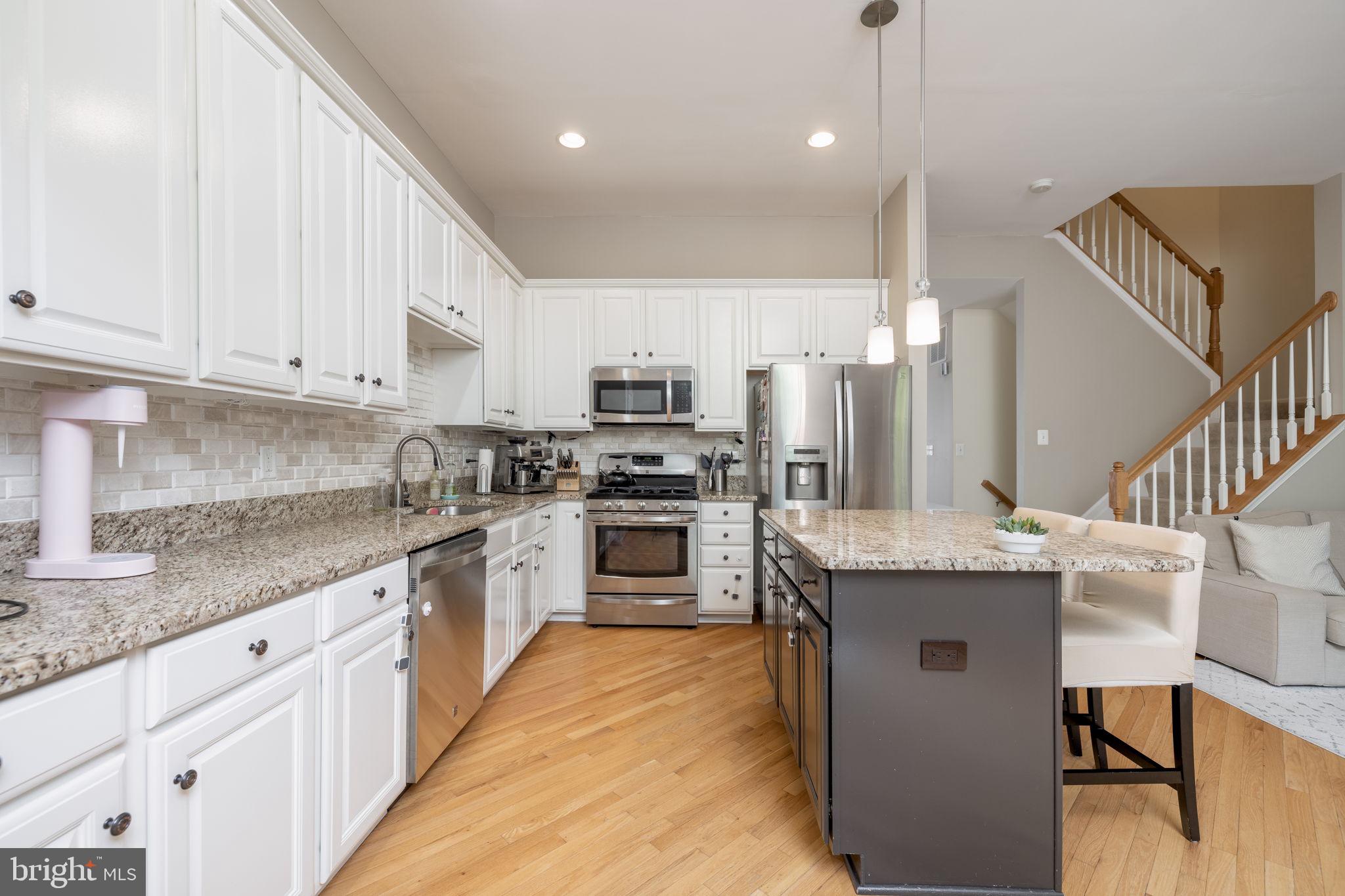 KINGSTOWNE - Residential Lease