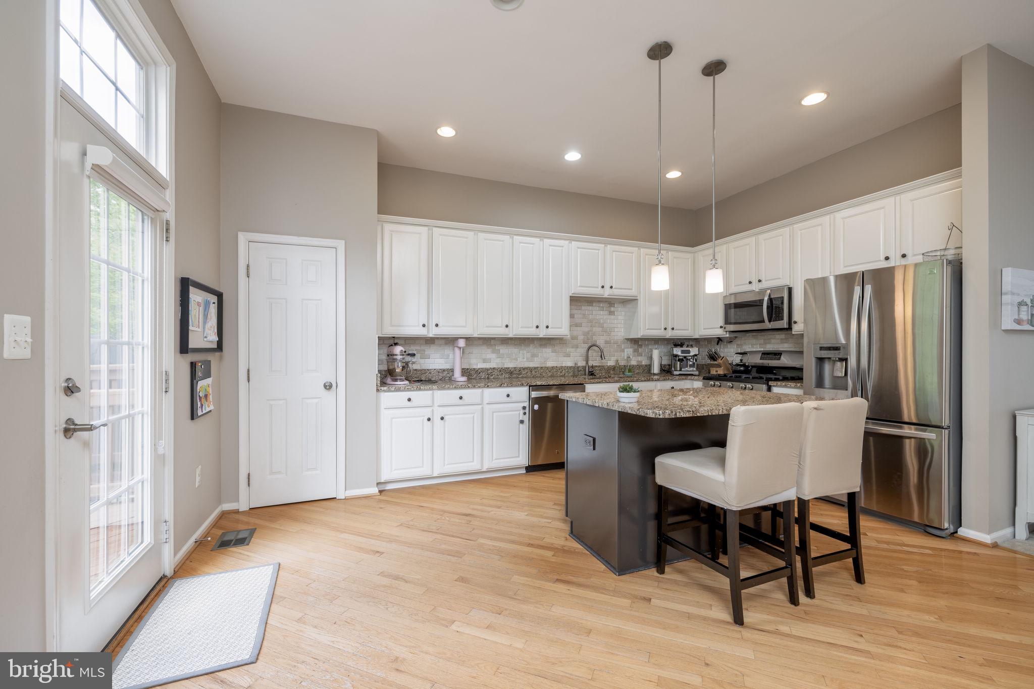 KINGSTOWNE - Residential Lease