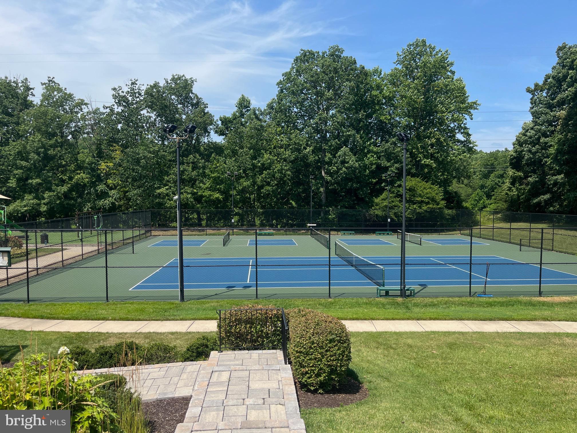 KINGSTOWNE - Residential Lease