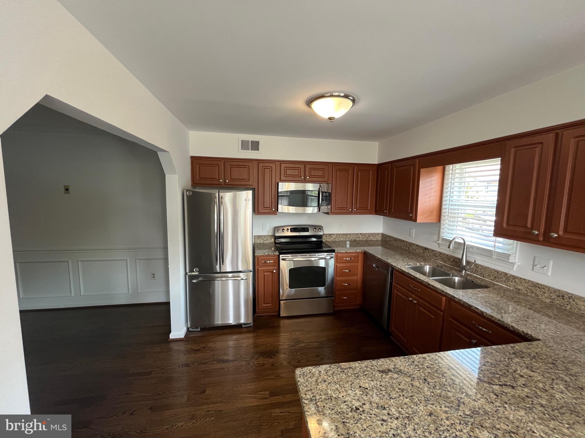 KINGSTOWNE - Residential Lease