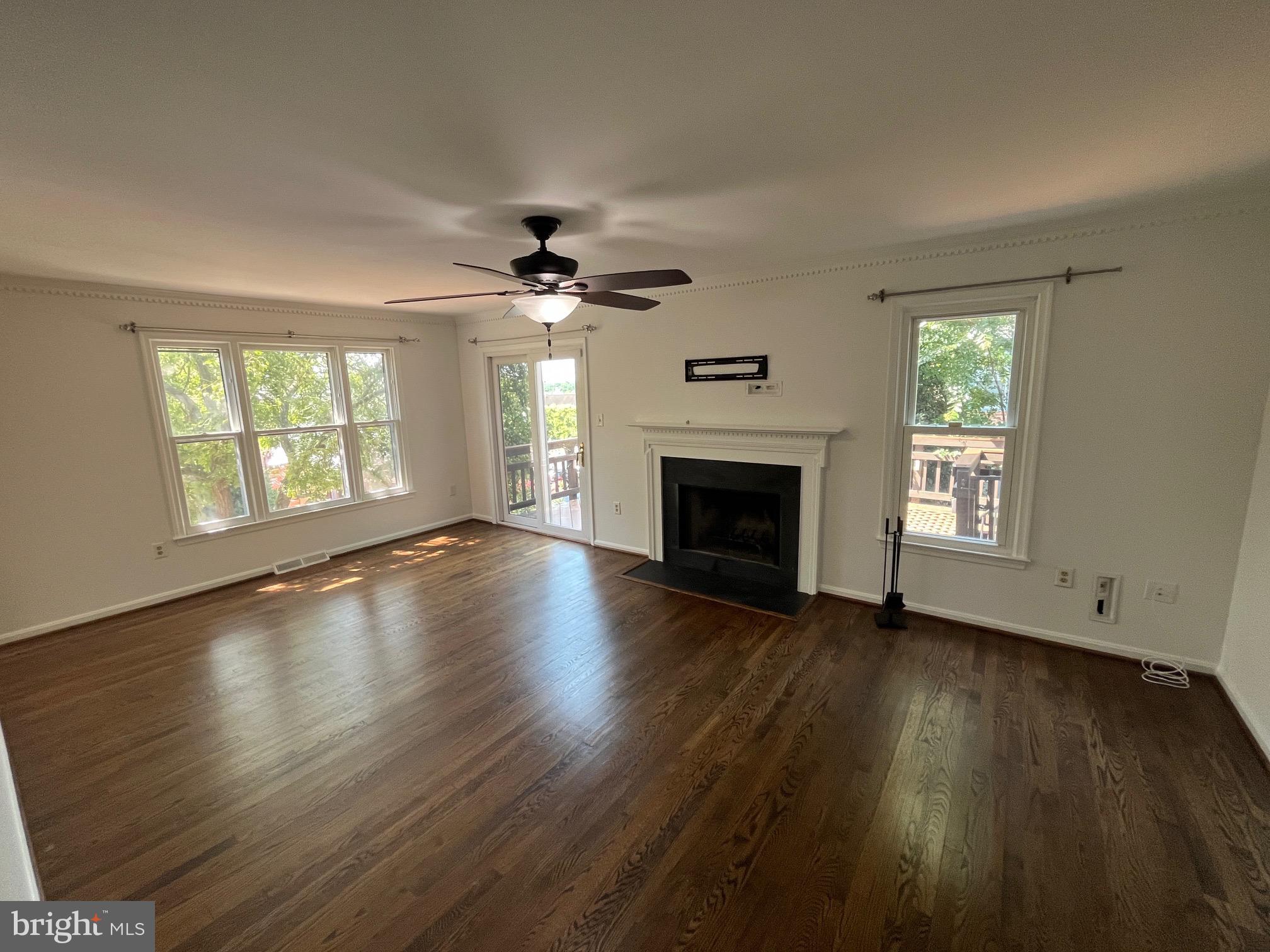 KINGSTOWNE - Residential Lease