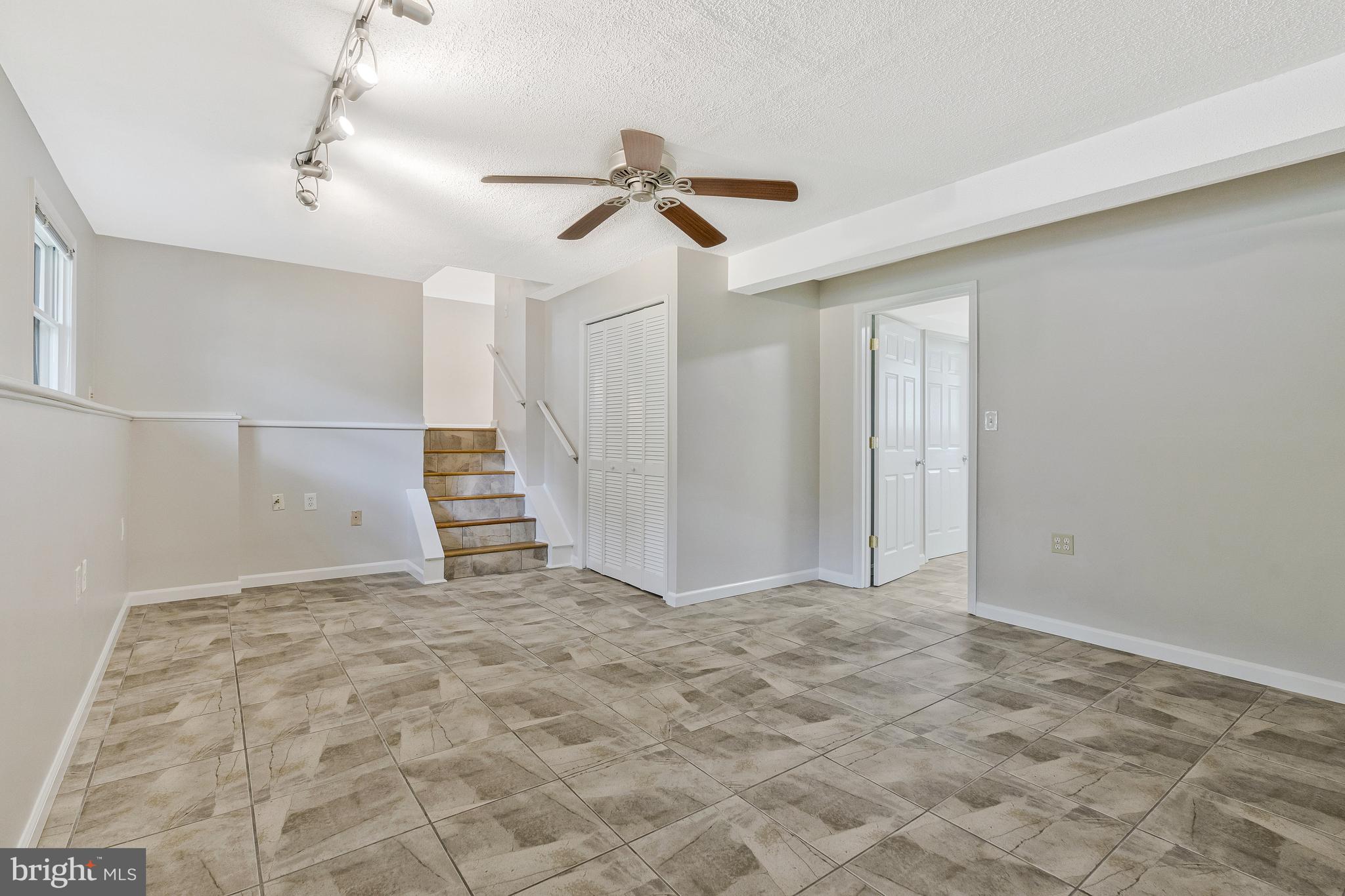 GLENBROOKE WOODS - Residential