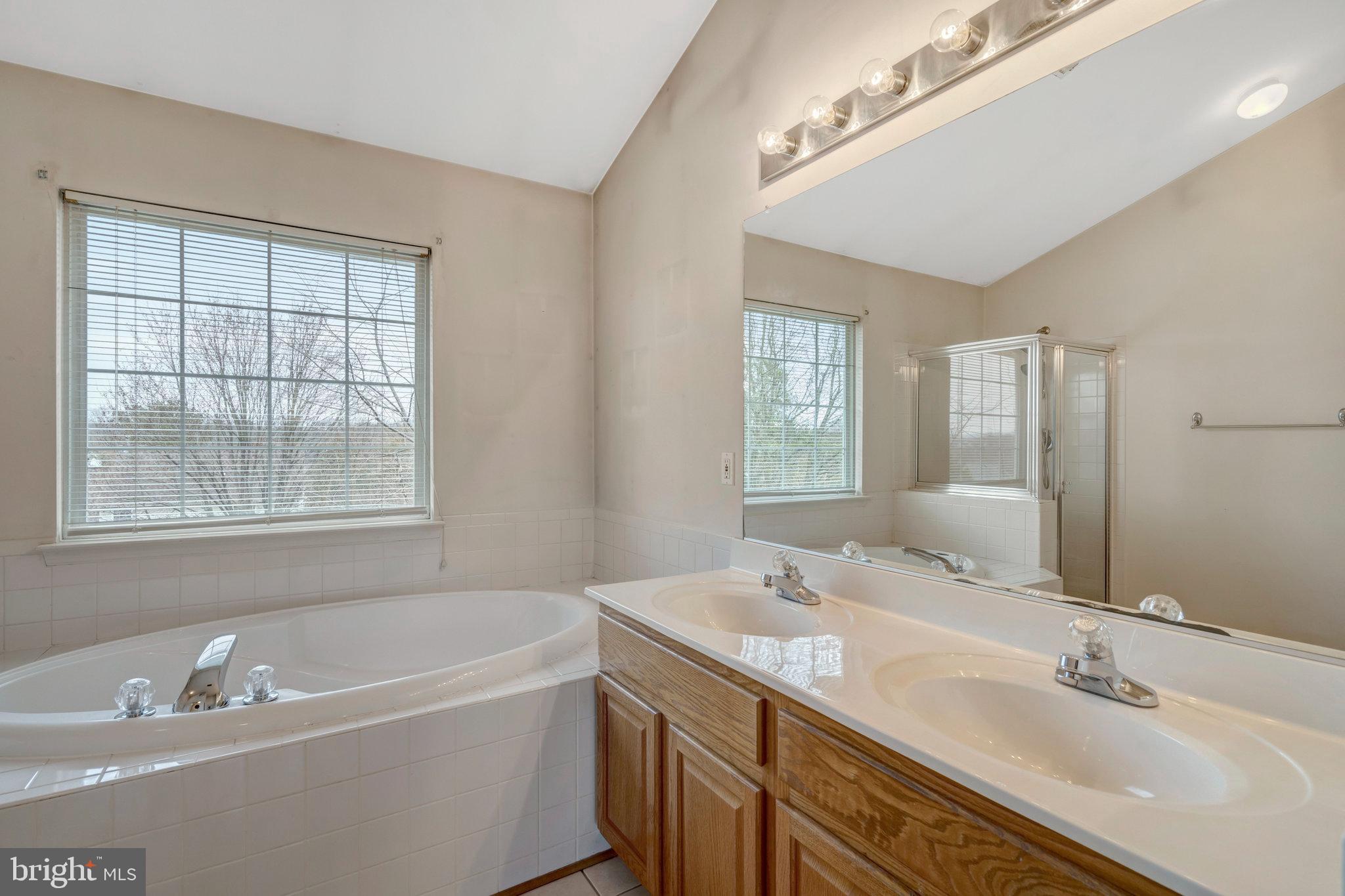 GREENHILL CROSSING - Residential