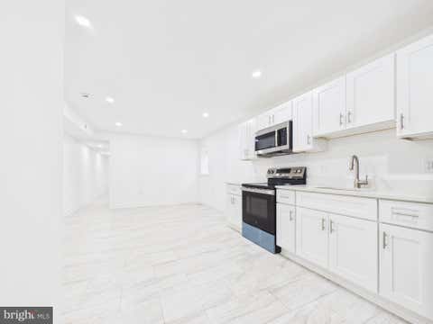 Townhouse For Rent - 1315 Harlem Avenue #A<br/> BALTIMORE, MD 21217