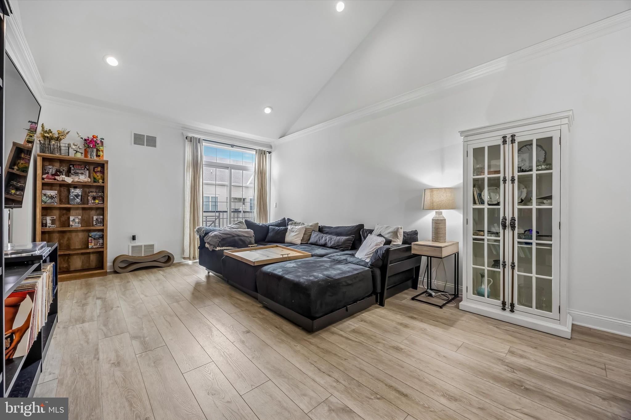 THE GRANDE AT RIVERVIEW - Residential