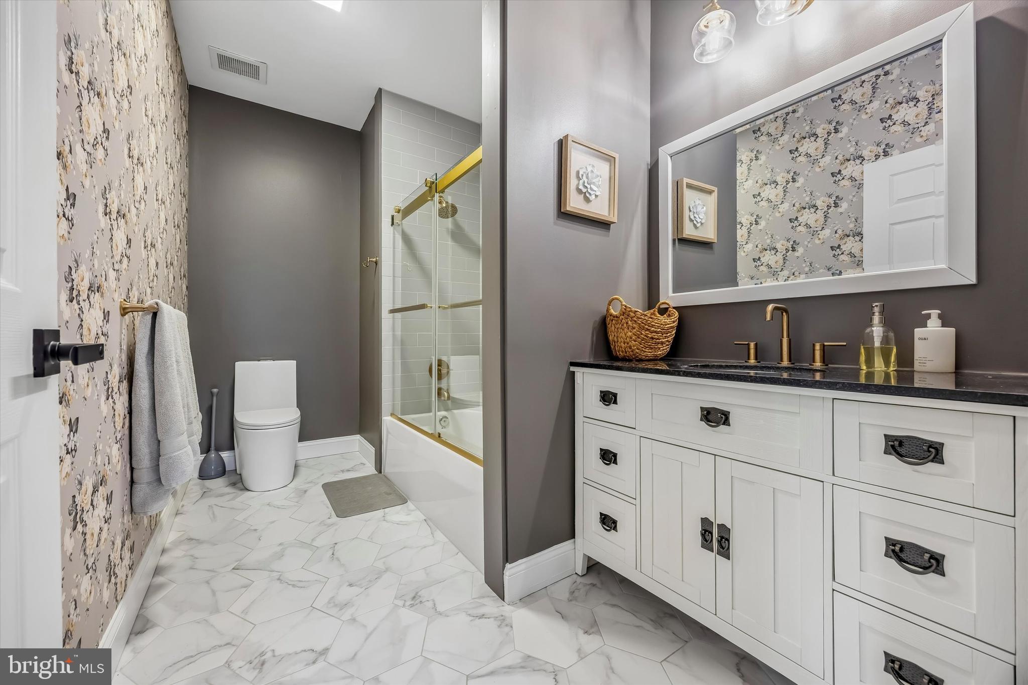 THE GRANDE AT RIVERVIEW - Residential