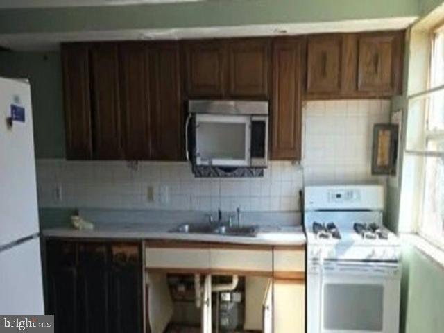 804 RAMBO COURT