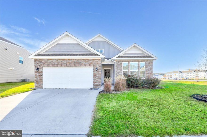 Welcome home to this charming three-bedroom, two-bath haven! Nestled behind a stylish brick front and surrounded by a complete fence, this single-level residence offers both security and style. The spacious backyard beckons with room to roam and relax, while a delightful “screened in” patio invites al fresco moments. Inside, discover a thoughtfully designed floor plan, perfect for both everyday living and entertaining. This property is a true gem, combining comfort and convenience in every detail. Your dream home awaits! Seller is paying for the buyer to enjoy a one-year home warranty.
