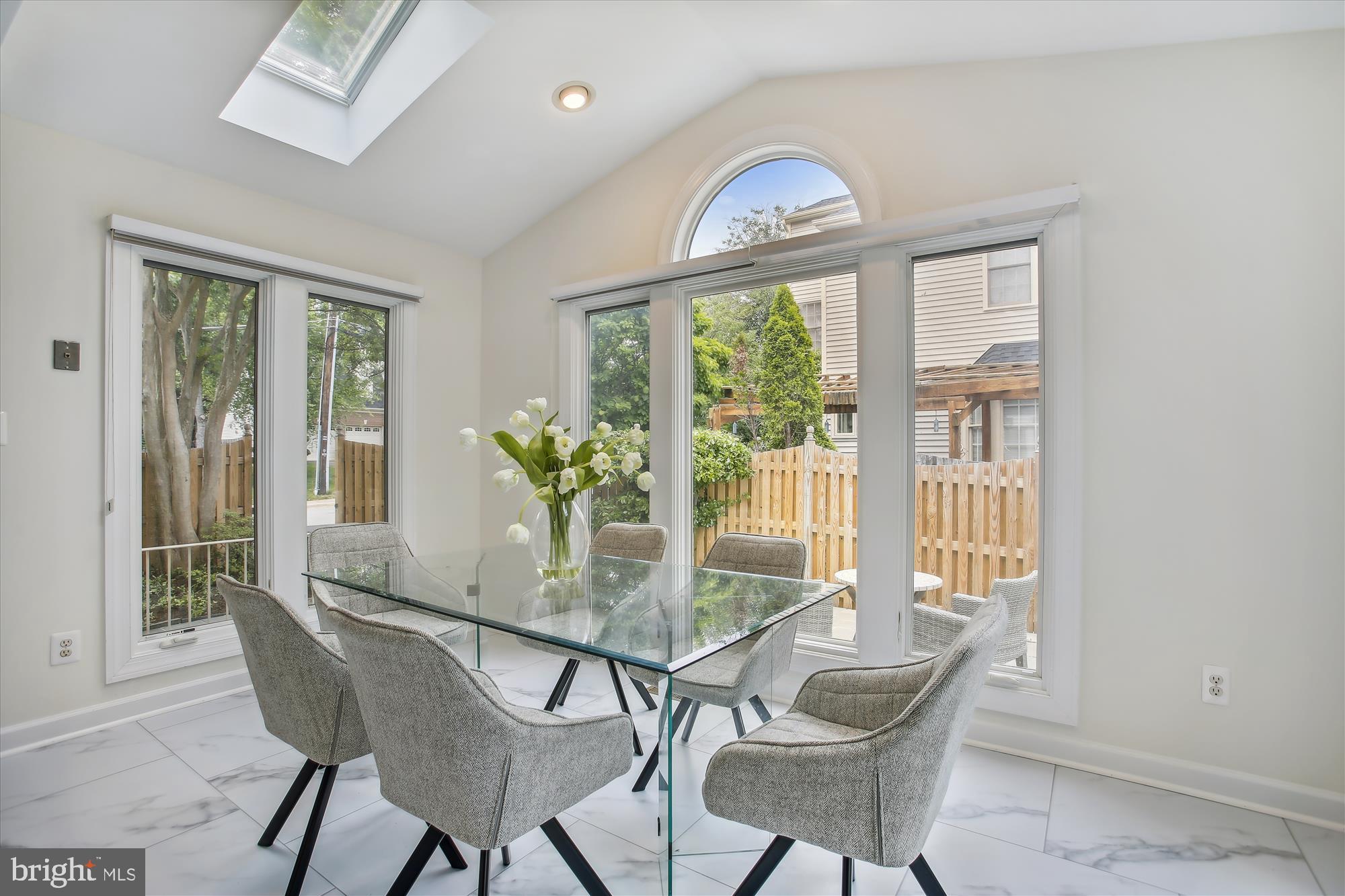 MADRILLON ESTATES - Residential