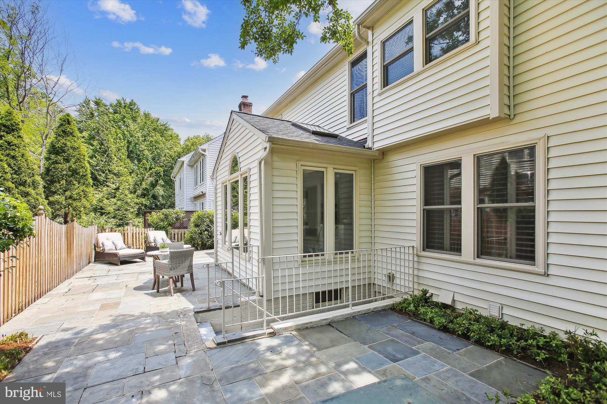 MADRILLON ESTATES - Residential