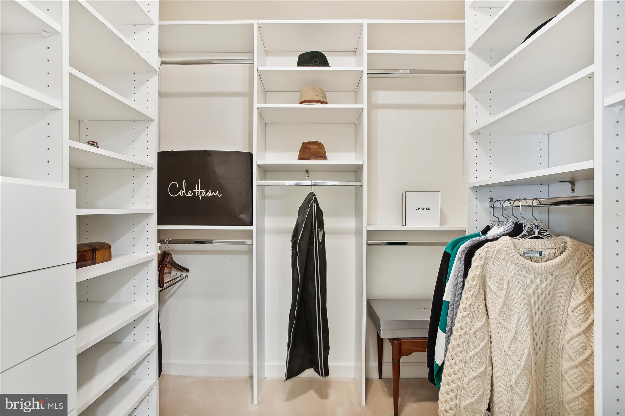 MADRILLON ESTATES - Residential