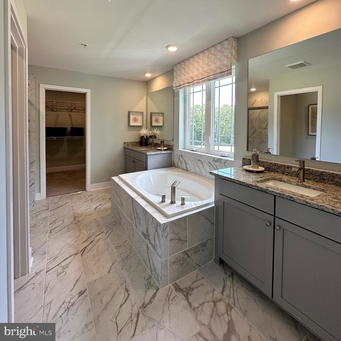 ST CHARLES - Residential