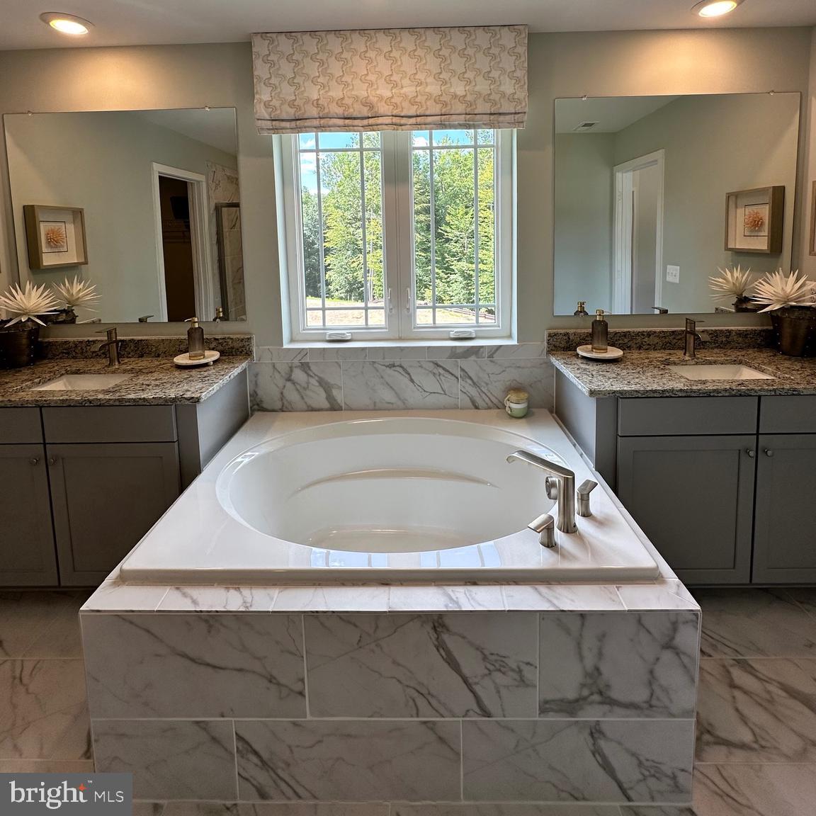 ST CHARLES - Residential