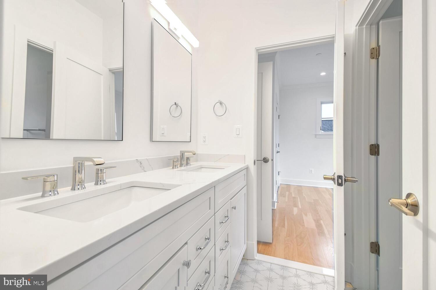 BRADLEY WOODS - Residential