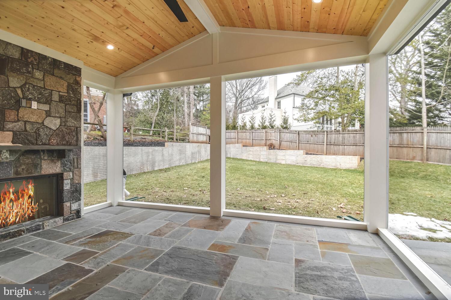 BRADLEY WOODS - Residential