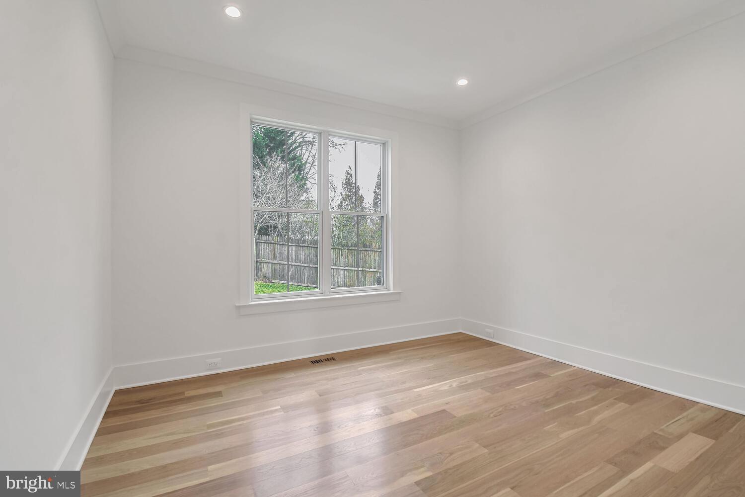 BRADLEY WOODS - Residential