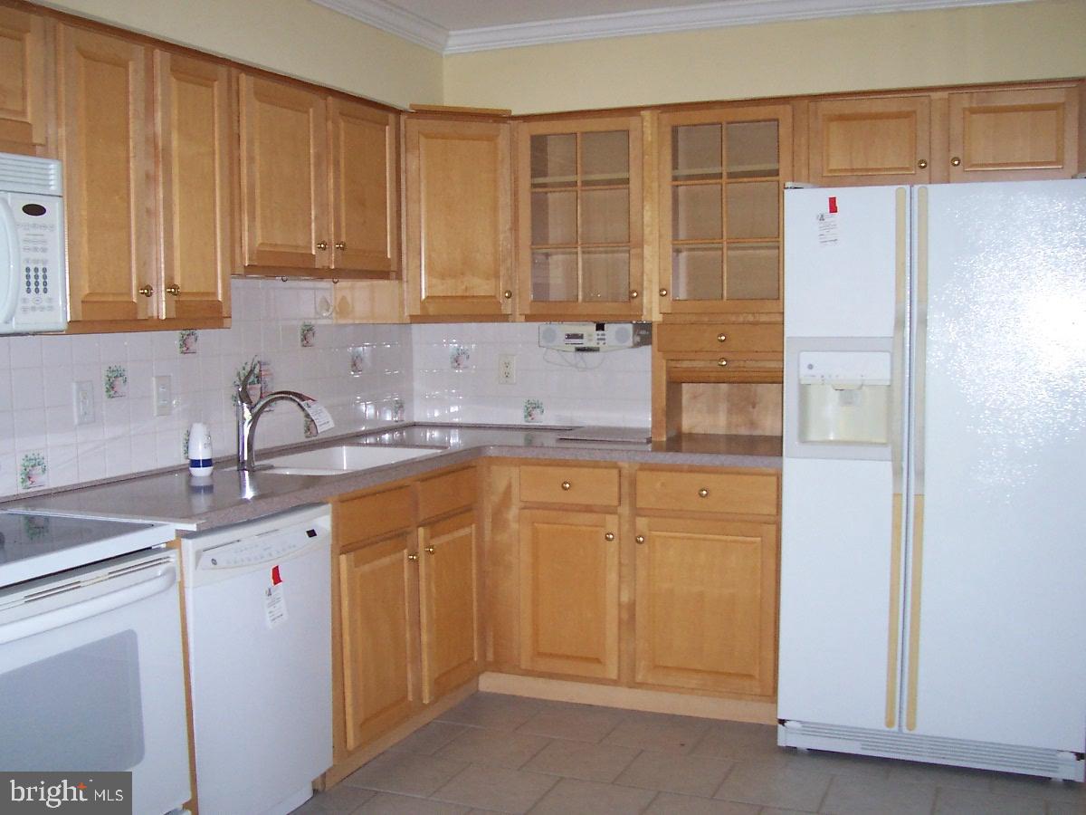 35 N TURNBERRY DRIVE