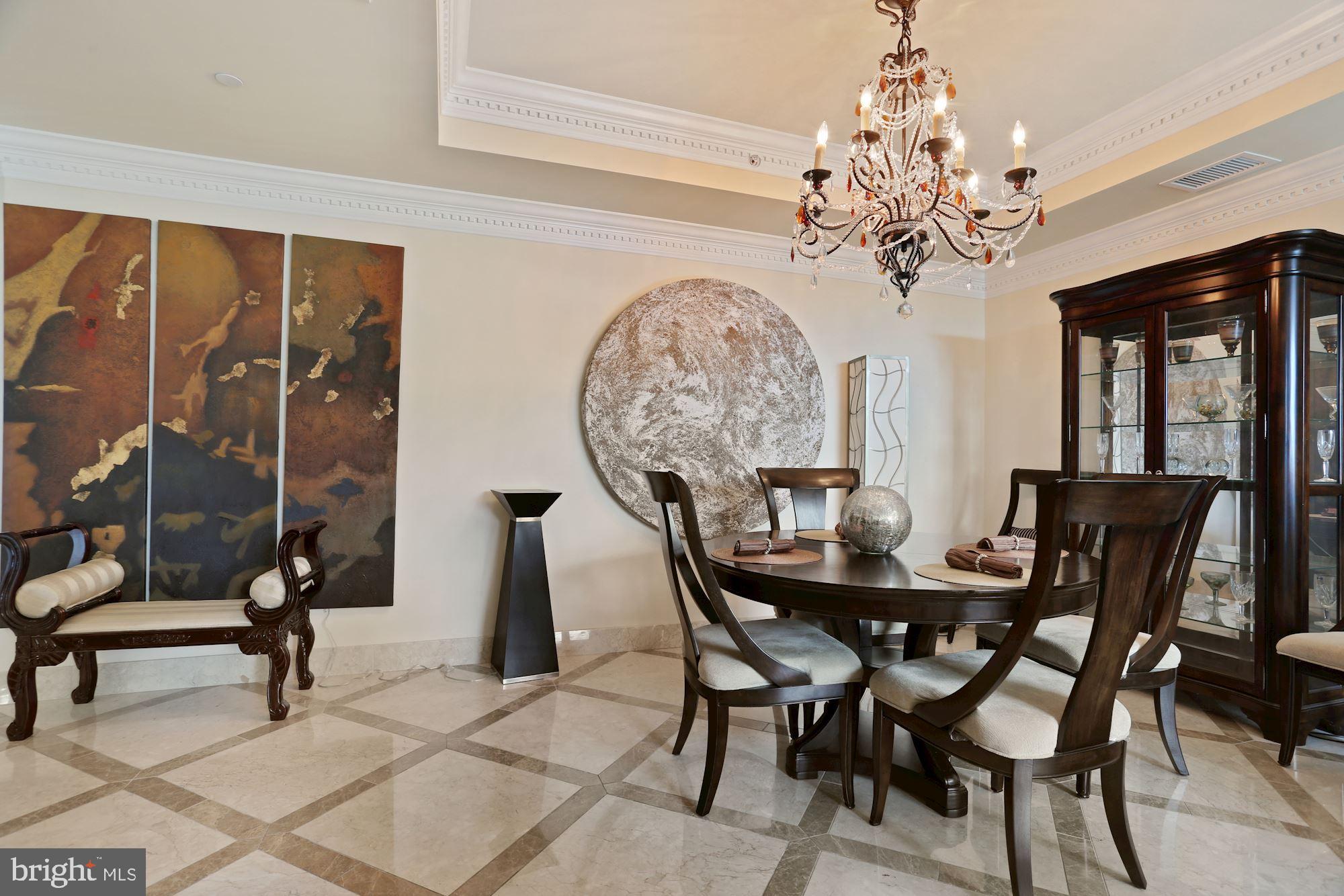 TURNBERRY TOWER - Residential