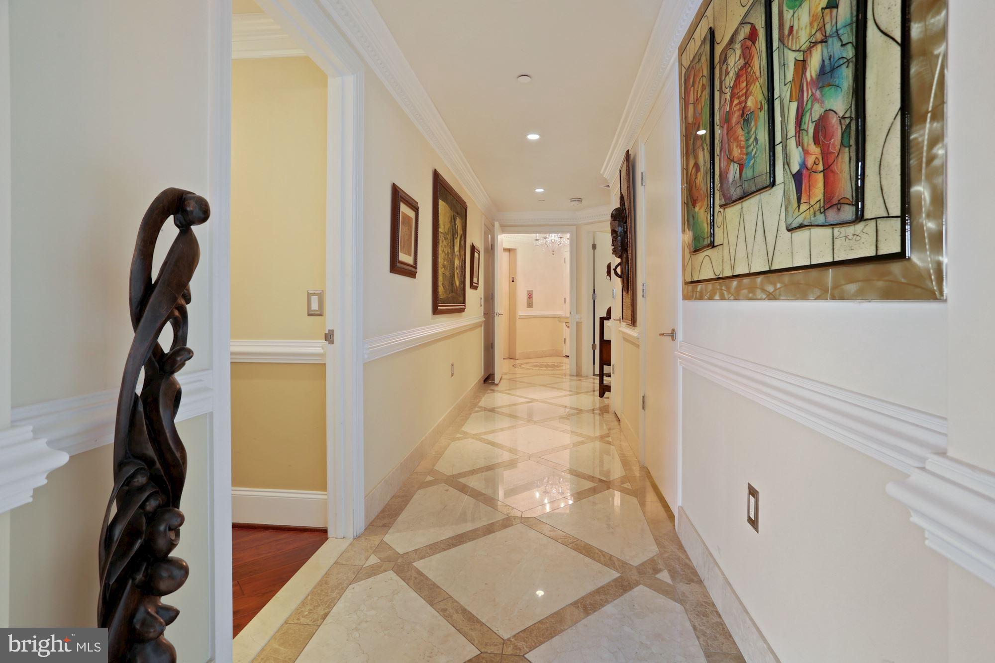 TURNBERRY TOWER - Residential