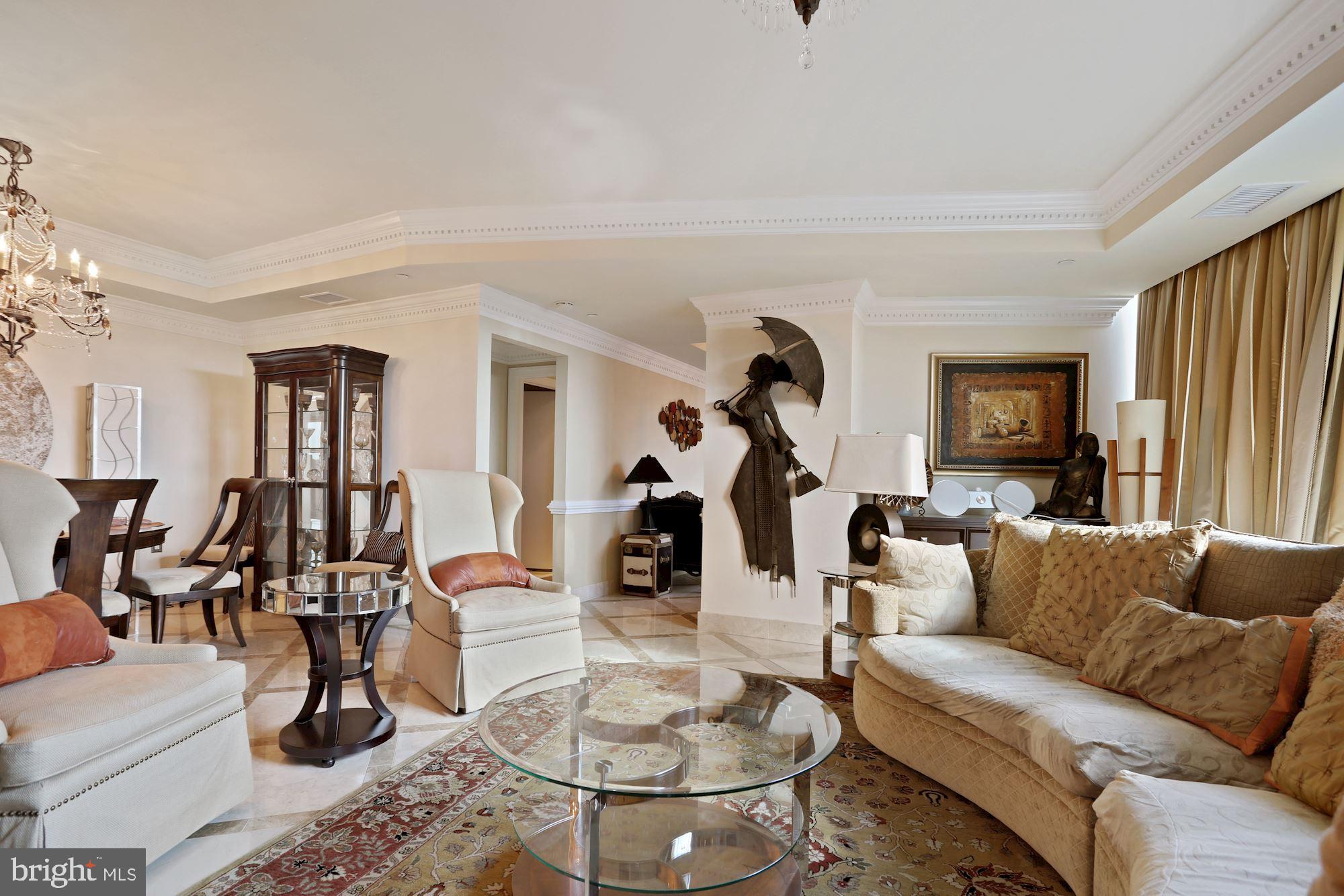 TURNBERRY TOWER - Residential