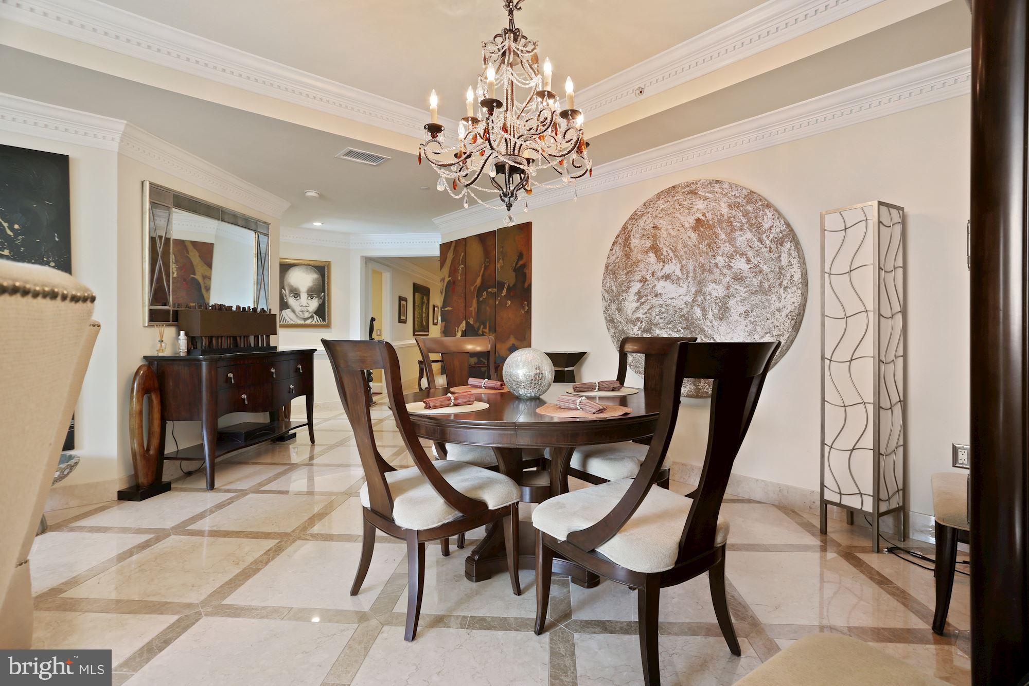 TURNBERRY TOWER - Residential