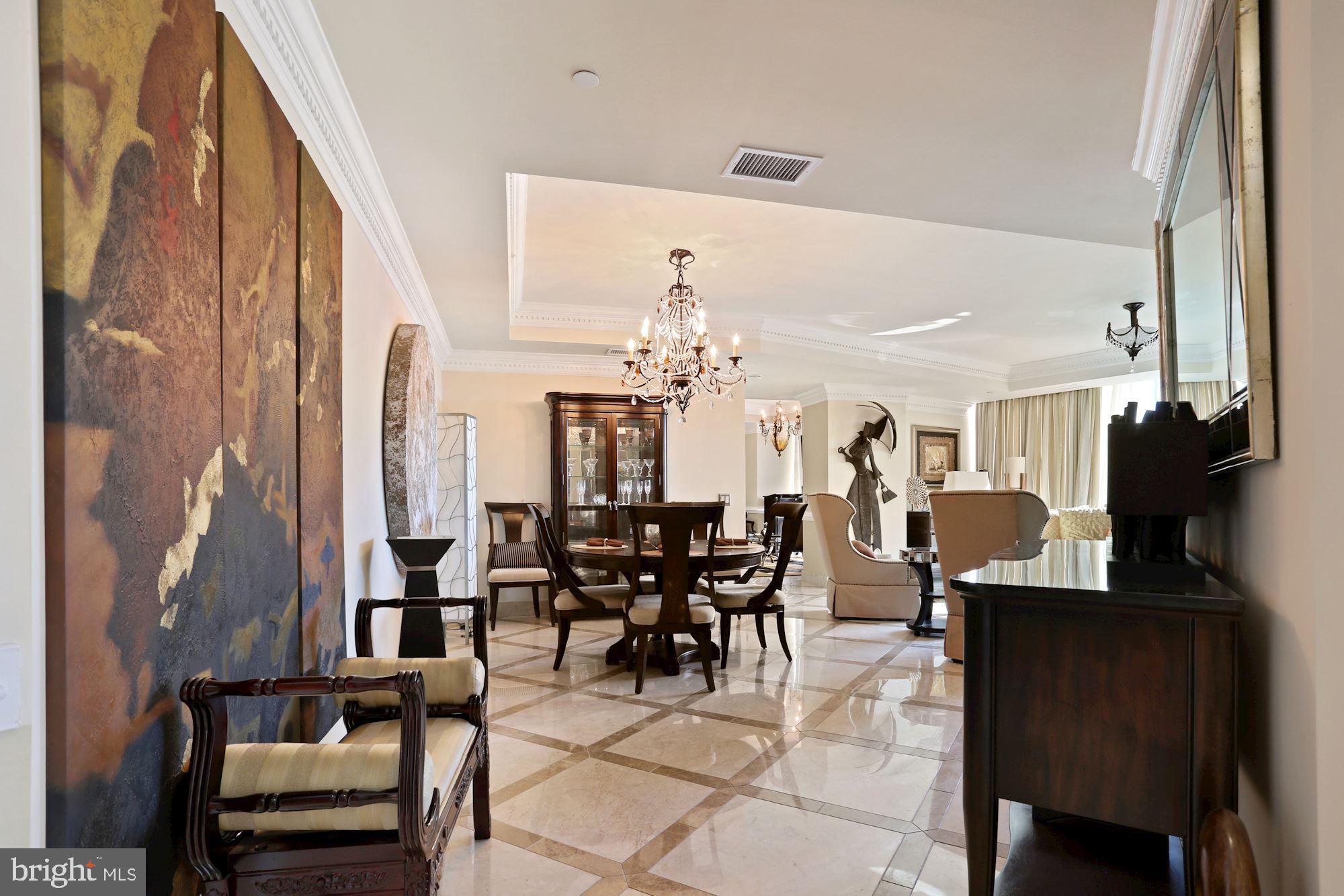 TURNBERRY TOWER - Residential