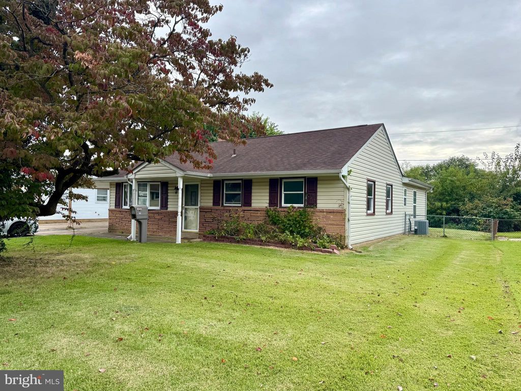 Photo of 168 Edge Avenue, NEW CASTLE, DE 19720 (MLS # DENC2089020)