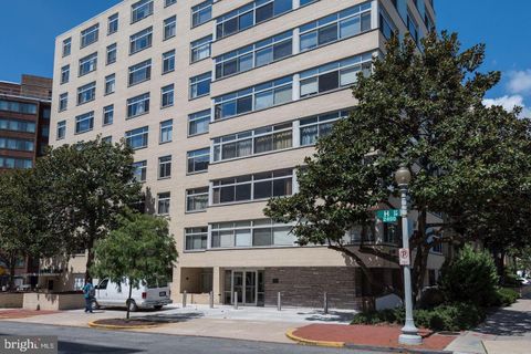 Photo of 2401 H Street NW #307, WASHINGTON, DC 20037 (MLS # DCDC2243848)
