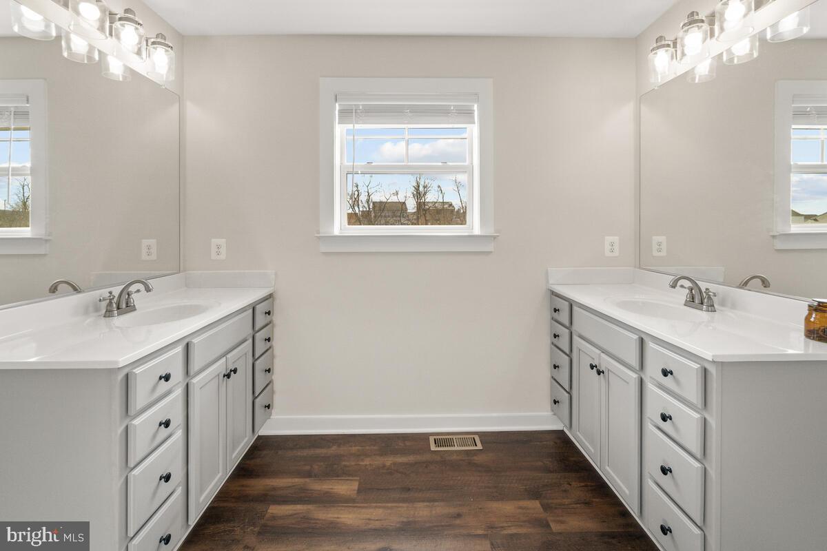 TUSCARORA CREEK - Residential