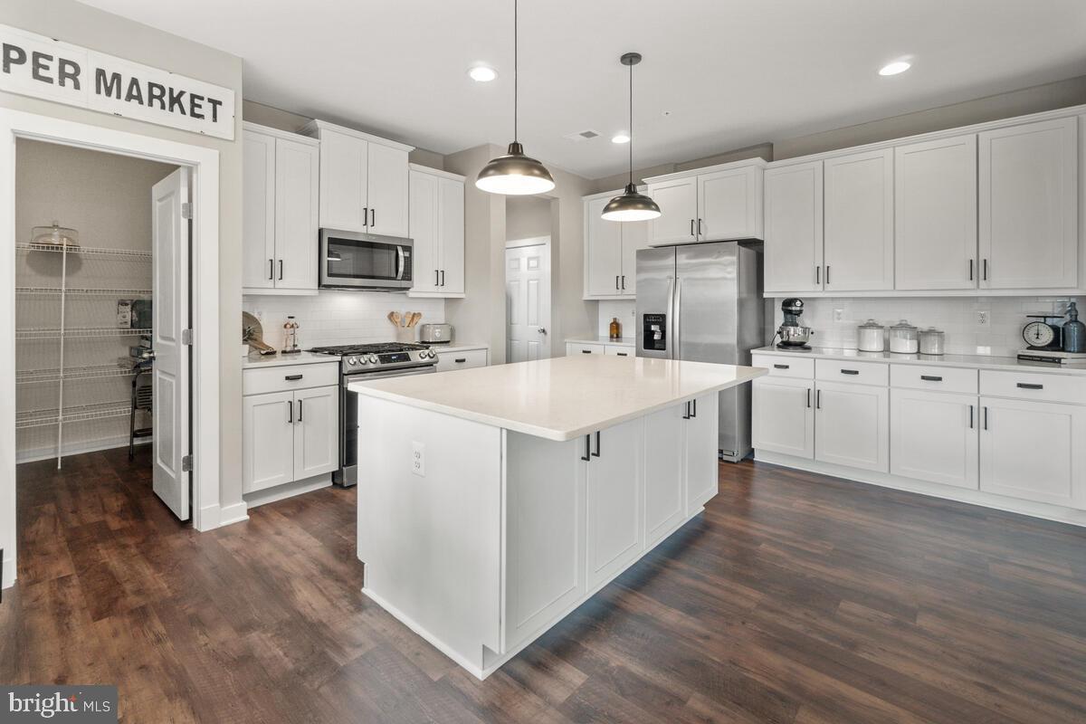 TUSCARORA CREEK - Residential