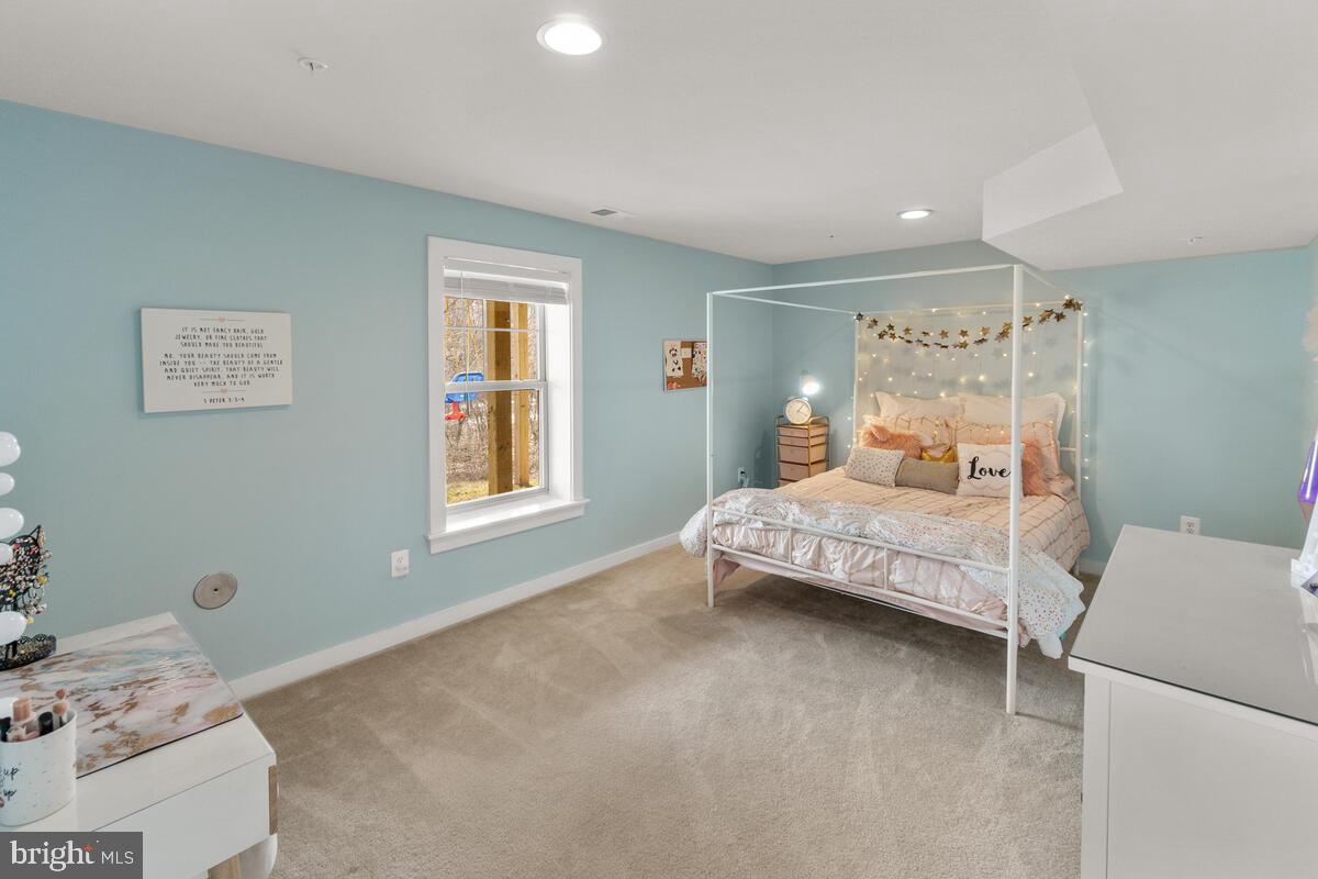 TUSCARORA CREEK - Residential