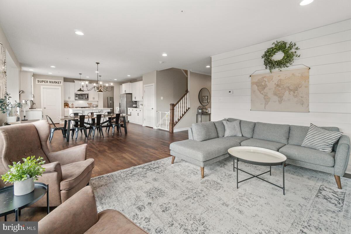 TUSCARORA CREEK - Residential