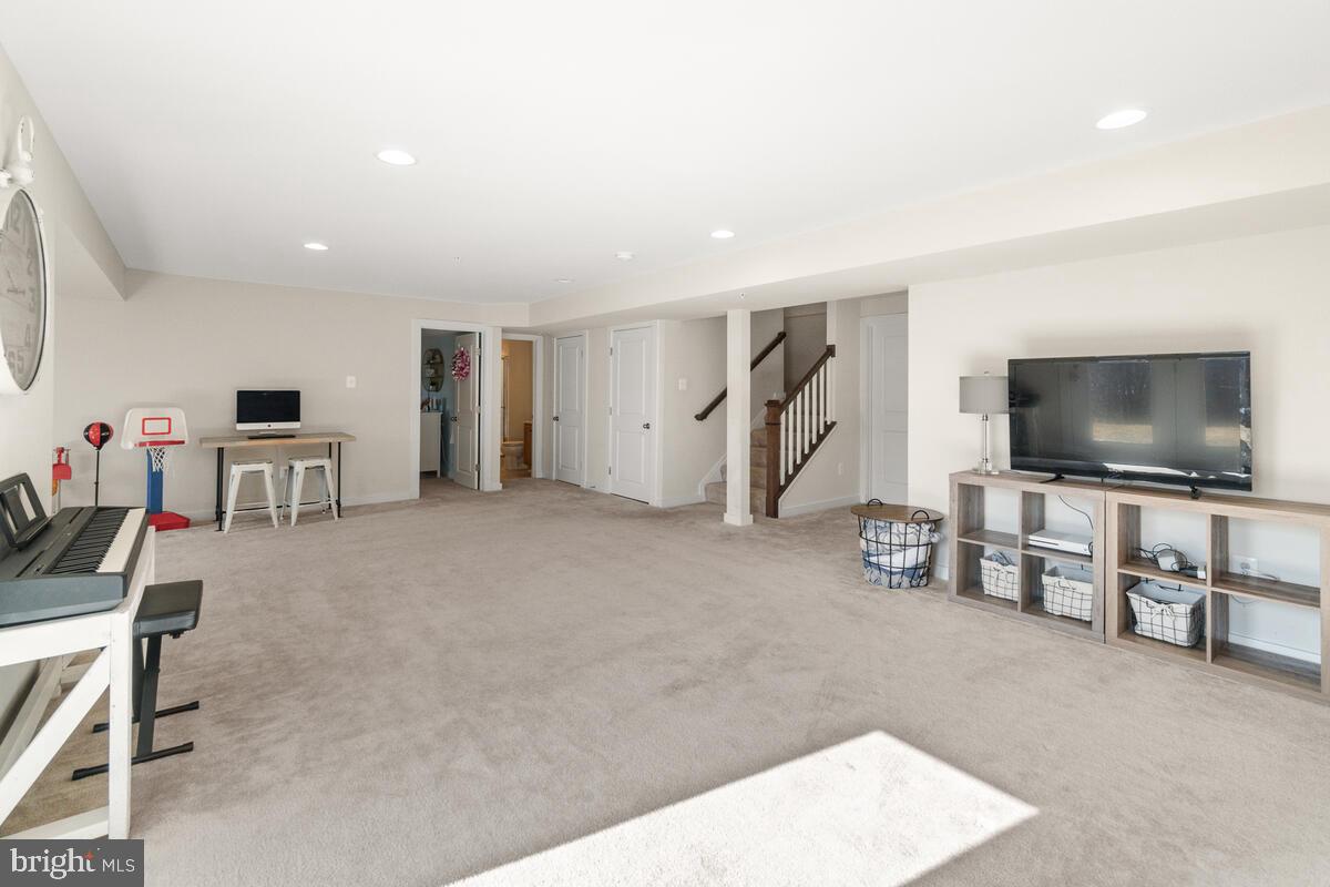 TUSCARORA CREEK - Residential