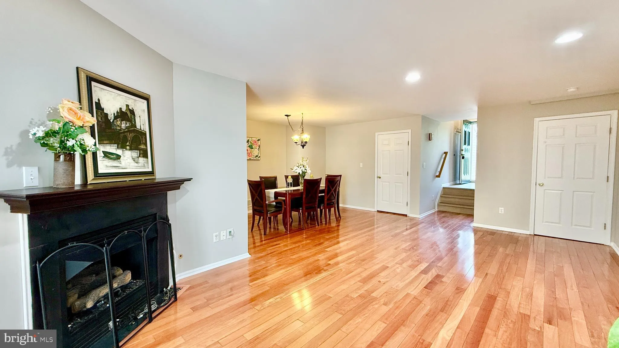 Princeton, New Jersey 08540, United States, 3 Bedrooms Bedrooms, ,3 BathroomsBathrooms,Residential,Contingent,122626