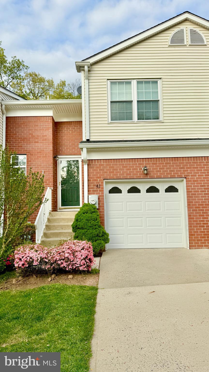 41 GARFIELD WAY