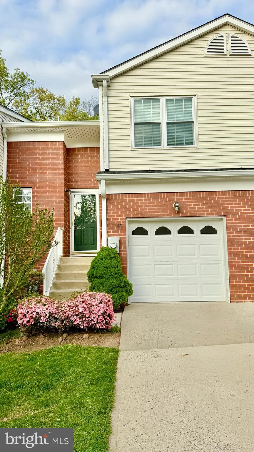 Princeton, New Jersey 08540, United States, 3 Bedrooms Bedrooms, ,3 BathroomsBathrooms,Residential,Contingent,122626